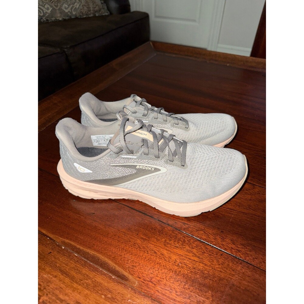 Brooks Women's Launch 10 Running Shoes Size 9 Medium B